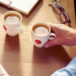 Douwe Egberts Aroma Rood Filterkoffie - 6 X 500 Gram 17 Douwe Egberts Aroma Rood Filterkoffie - 6 X 500 Gram -Koffiebenodigdheden Winkel 1200x1200 254