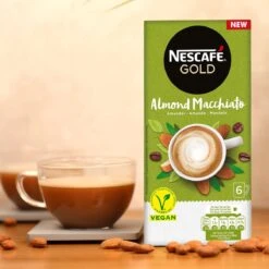 Nescafé Gold Almond Macchiato Oploskoffie - 6 Doosjes à 6 Zakjes 13 Nescafé Gold Almond Macchiato Oploskoffie - 6 Doosjes à 6 Zakjes -Koffiebenodigdheden Winkel 1200x1200 308