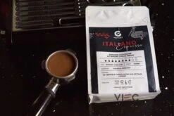 Italiano Espresso Honey Process Vietnamese Koffiebonen Aanbieding 250g GAIA Cafe 19 Italiano Espresso Honey Process Vietnamese Koffiebonen Aanbieding 250g GAIA Cafe -Koffiebenodigdheden Winkel 1200x800 12